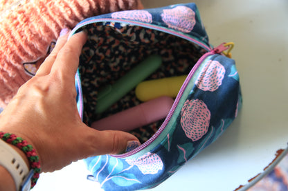 Toilettas/Etui - Canvas bloemen petrol roze