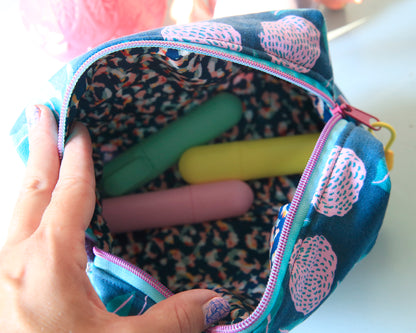 Toilettas/Etui - Canvas bloemen petrol roze