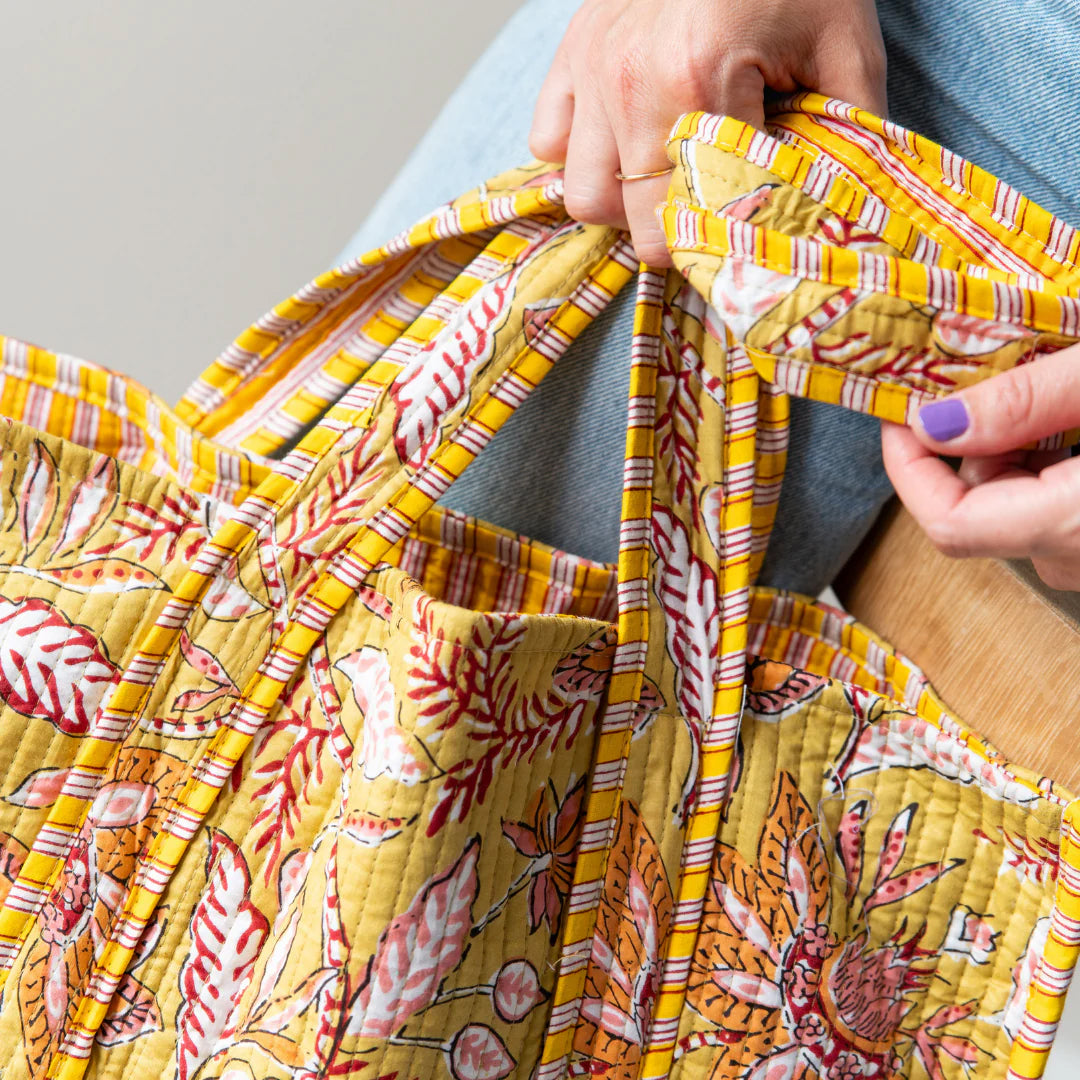 Quilted shopper - Pistache met bloemen