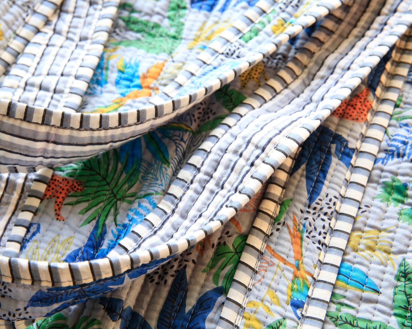 Quilted shopper- Grijs/blauw met panter