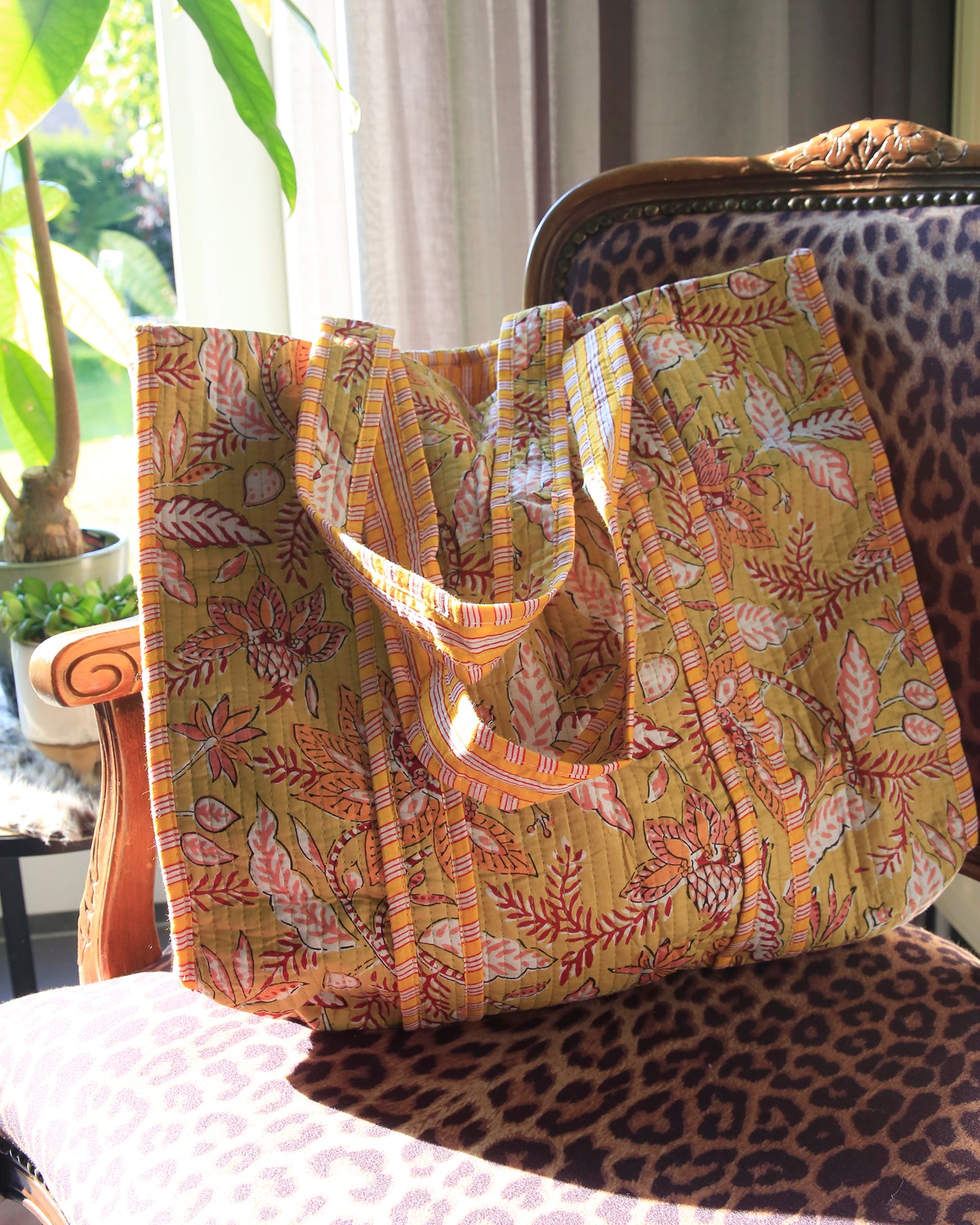 Quilted shopper - Pistache met bloemen